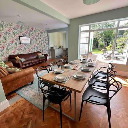 Spacious Semi-Detached Southsea House, Free Parking On Drive Portsmouth Exterior photo